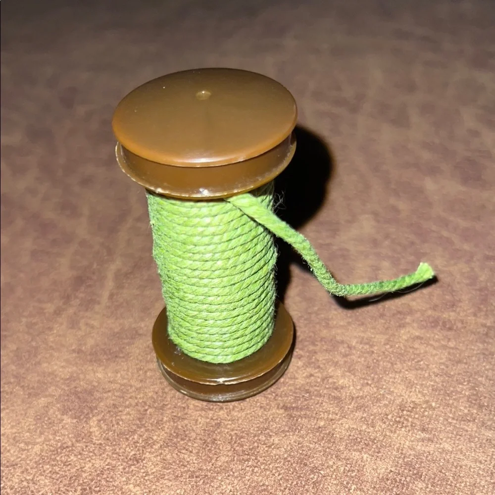 Thread Spool Rattle Cat Toy